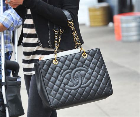 bolso mas barato de chanel|bolsos Chanel outlet.